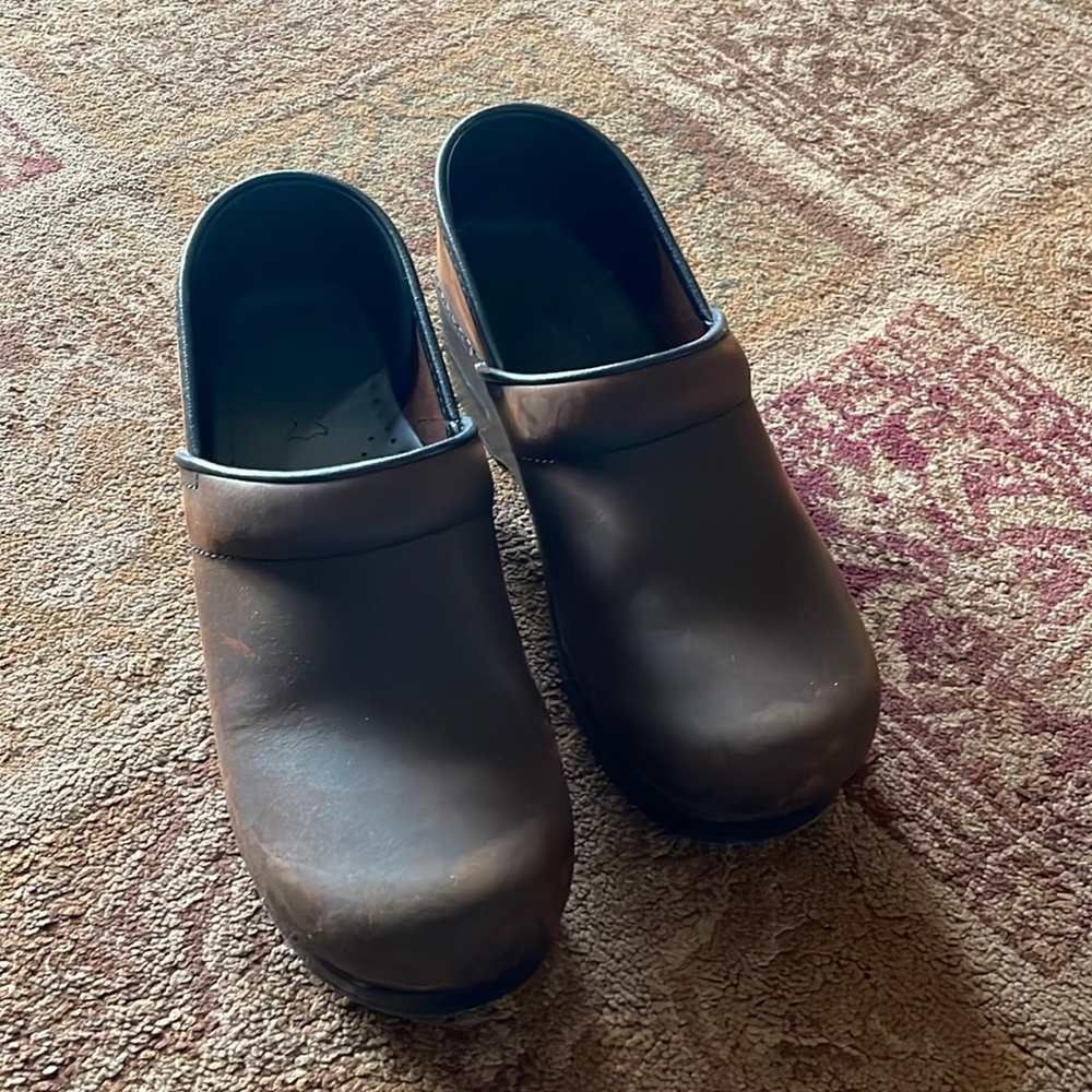 Dansko Clog. Size Eu38. Brown. - image 1
